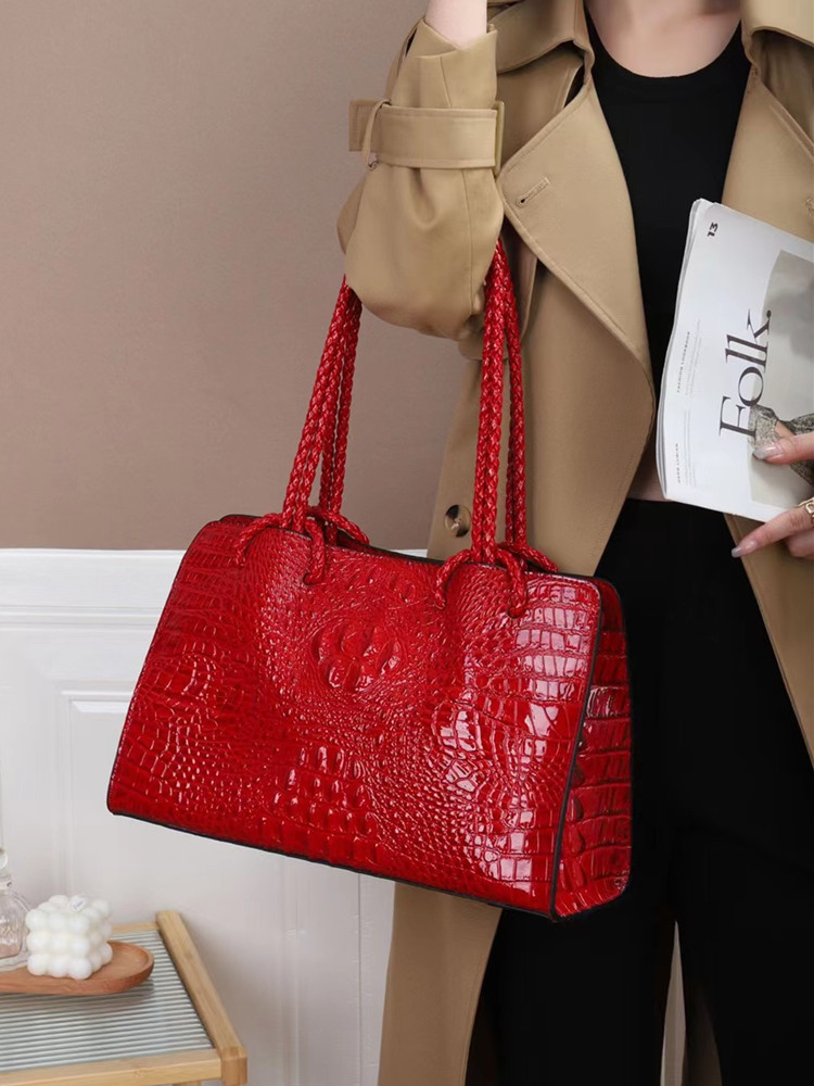 ست کیف قرمز با استایل زنانه